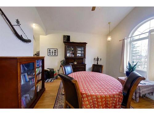 5502 17 Avenue, Edson, AB - Indoor Photo Showing Dining Room