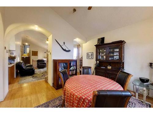 5502 17 Avenue, Edson, AB - Indoor Photo Showing Dining Room