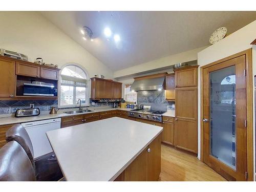 5502 17 Avenue, Edson, AB - Indoor Photo Showing Kitchen With Double Sink