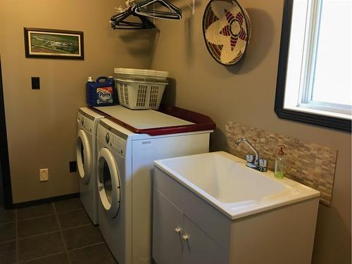 593038-West Mountain Road, Rural Woodlands County, AB - Indoor Photo Showing Laundry Room