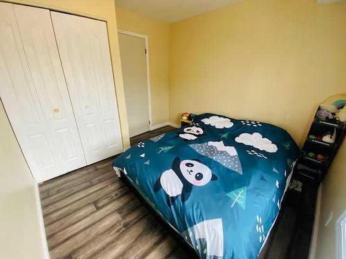 334-457 Collinge Road, Hinton, AB - Indoor Photo Showing Bedroom