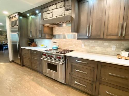 48 Ravine Drive, Whitecourt, AB - Indoor Photo Showing Kitchen With Upgraded Kitchen
