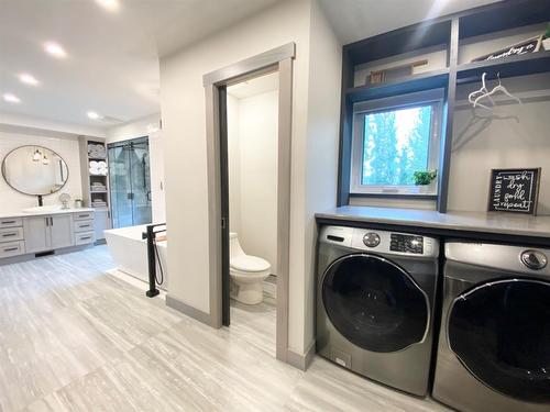 48 Ravine Drive, Whitecourt, AB - Indoor Photo Showing Laundry Room