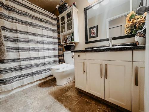 10 Park Drive, Whitecourt, AB - Indoor Photo Showing Bathroom