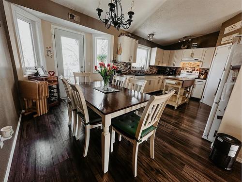 10 Park Drive, Whitecourt, AB - Indoor Photo Showing Dining Room