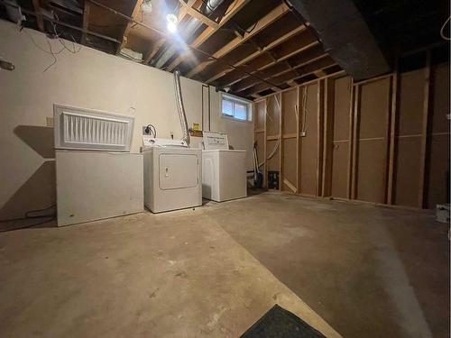 16 Centenial Crescent, Swan Hills, AB - Indoor Photo Showing Laundry Room