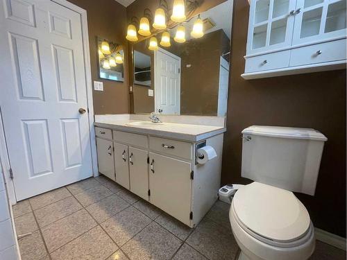 16 Centenial Crescent, Swan Hills, AB - Indoor Photo Showing Bathroom