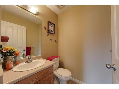 1013 7 Street Sw, Slave Lake, AB - Indoor Photo Showing Bathroom