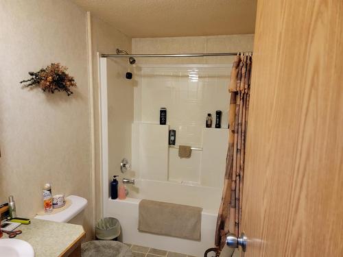 207 4A Street, Fox Creek, AB - Indoor Photo Showing Bathroom