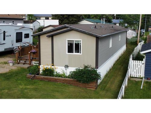 207 4A Street, Fox Creek, AB - Outdoor