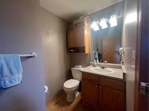 7 Merrifield Place, Whitecourt, AB - Indoor Photo Showing Bathroom