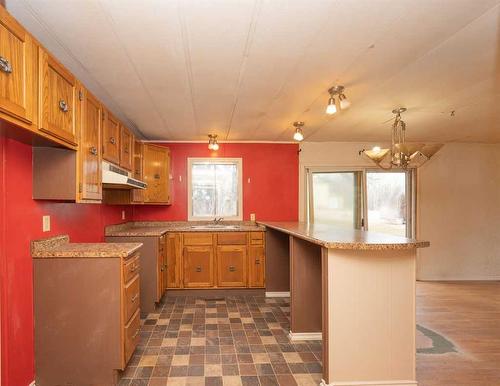 644052 Highway 831, Rural Athabasca County, AB - Indoor Photo Showing Kitchen