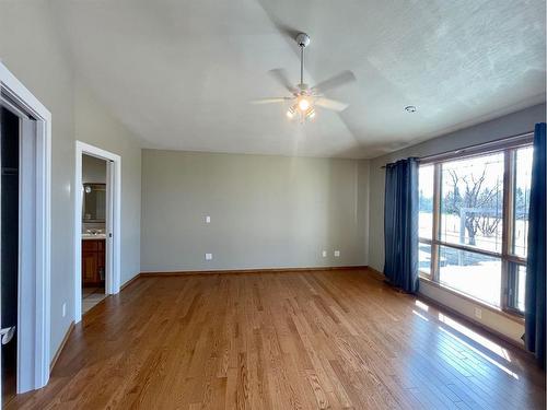 6701 15 Avenue, Edson, AB - Indoor Photo Showing Other Room