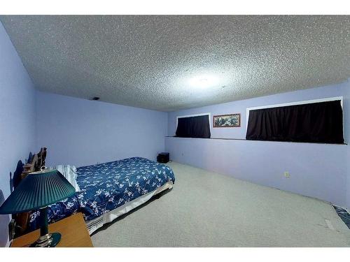 5908 9 Avenue, Edson, AB - Indoor Photo Showing Bedroom