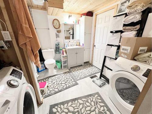 13-660022 Range Road 225.5, Rural Athabasca County, AB - Indoor Photo Showing Laundry Room