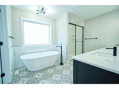 64 Pritchard Drive, Whitecourt, AB - Indoor Photo Showing Bathroom