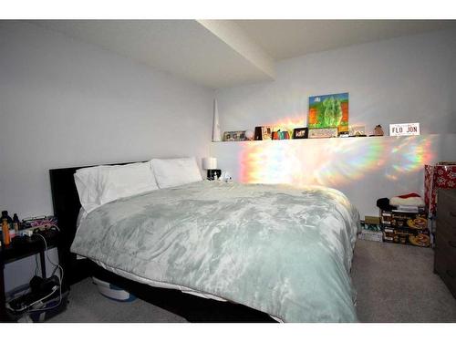121 Mcpherson Drive, Hinton, AB - Indoor Photo Showing Bedroom