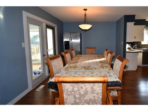 121 Mcpherson Drive, Hinton, AB - Indoor Photo Showing Dining Room