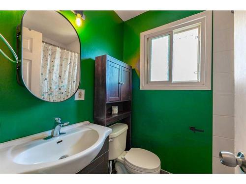 18-441 Switzer Drive, Hinton, AB - Indoor Photo Showing Bathroom