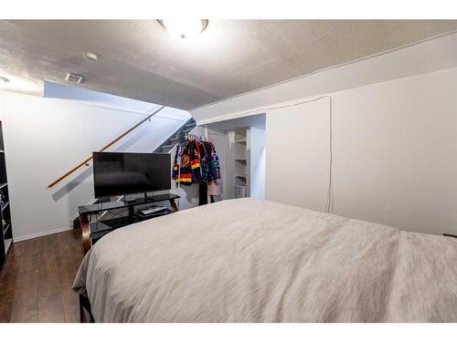 18-441 Switzer Drive, Hinton, AB - Indoor Photo Showing Bedroom