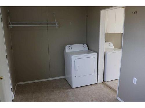824 51 Street, Edson, AB - Indoor Photo Showing Laundry Room