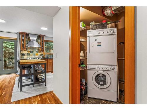 108-702 4Th Street, Canmore, AB - Indoor Photo Showing Laundry Room