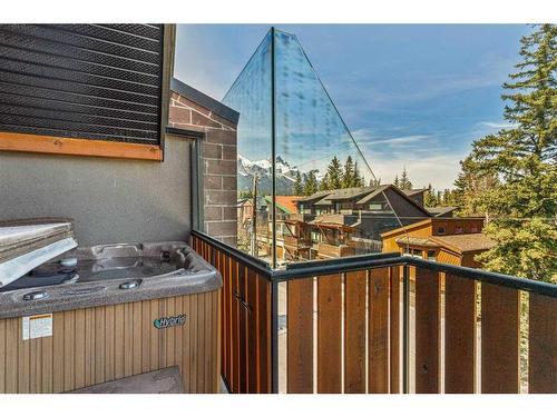 302-710 10Th Street, Canmore, AB - Outdoor