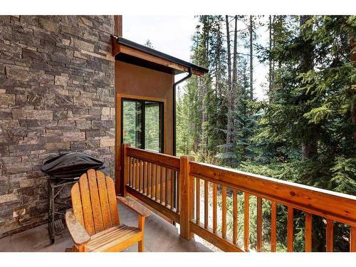 465 Eagle Heights, Canmore, AB - Outdoor With Exterior