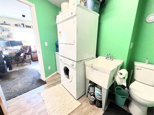 230012 Township Road 662, Rural Athabasca County, AB - Indoor Photo Showing Laundry Room