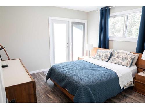 232032 Township Road 680, Rural Athabasca County, AB - Indoor Photo Showing Bedroom
