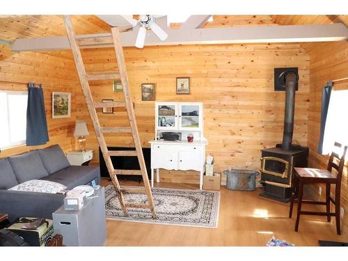 54132A Hwy 751, Rural Yellowhead County, AB - Indoor Photo Showing Living Room