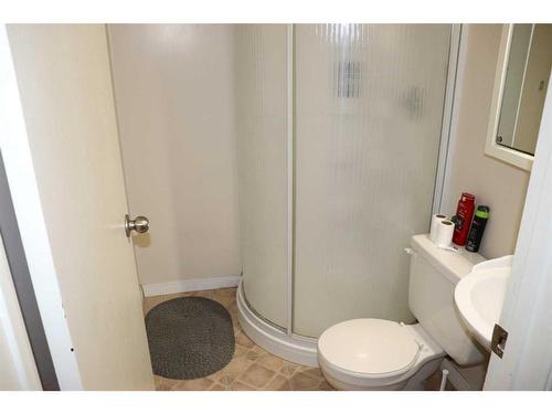 5752 9 Avenue, Edson, AB - Indoor Photo Showing Bathroom