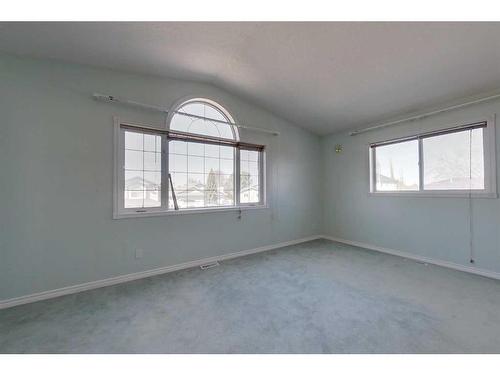 513 7 Street Sw, Slave Lake, AB - Indoor Photo Showing Other Room
