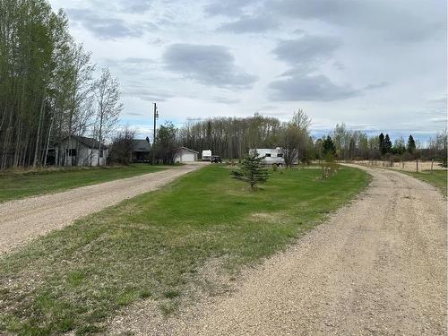 592062 Highway 32, Rural Woodlands County, AB - Indoor Photo Showing Bedroom