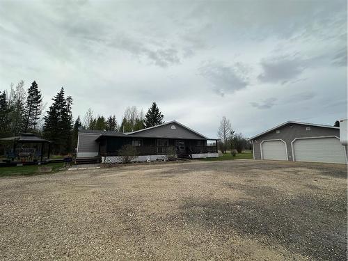 592062 Highway 32, Rural Woodlands County, AB - Indoor Photo Showing Bedroom