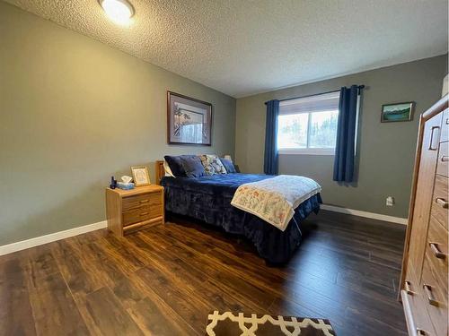 55 Hillside Crescent, Swan Hills, AB - Indoor Photo Showing Bedroom