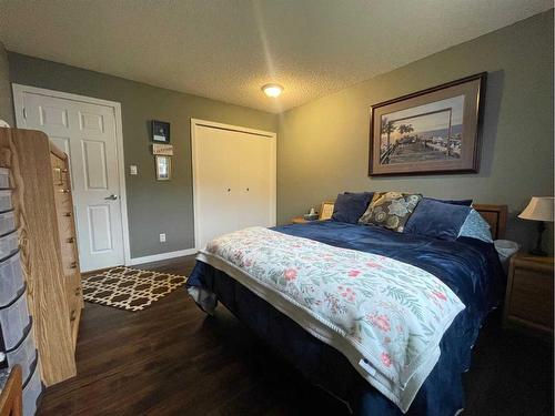 55 Hillside Crescent, Swan Hills, AB - Indoor Photo Showing Bedroom