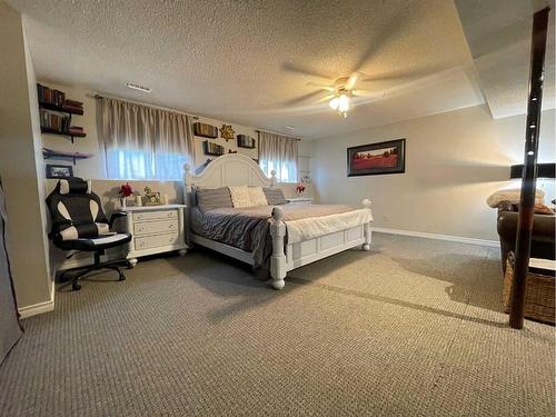 55 Hillside Crescent, Swan Hills, AB - Indoor Photo Showing Bedroom