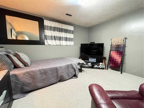 55 Hillside Crescent, Swan Hills, AB - Indoor Photo Showing Bedroom