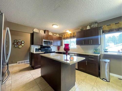 55 Hillside Crescent, Swan Hills, AB - Indoor Photo Showing Kitchen With Stainless Steel Kitchen