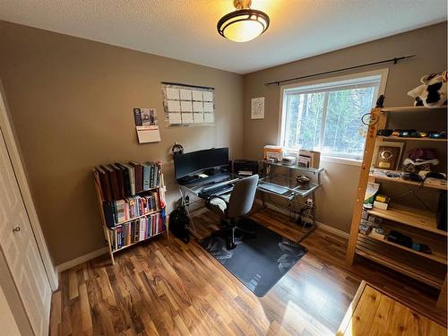 4049 Bradwell Street, Hinton, AB - Indoor Photo Showing Office