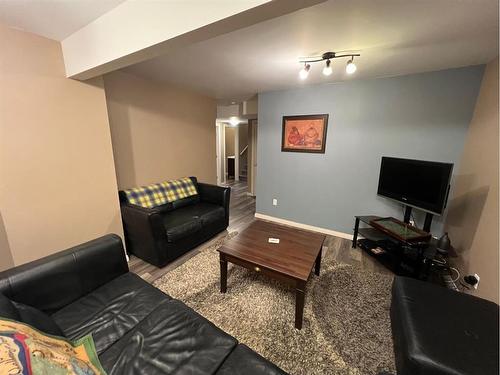 4049 Bradwell Street, Hinton, AB - Indoor Photo Showing Living Room