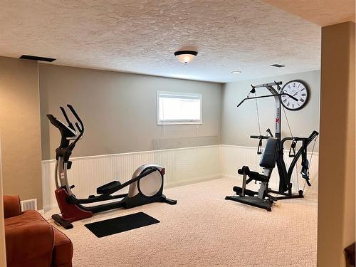 195 Tocher Avenue, Hinton, AB - Indoor Photo Showing Gym Room