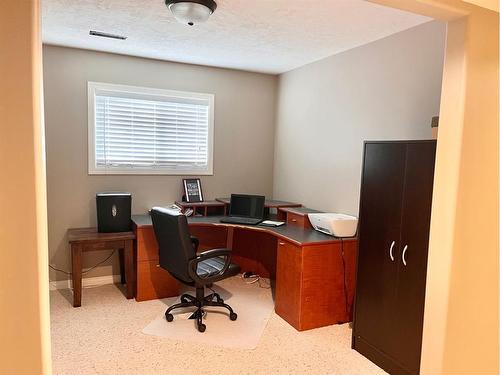 195 Tocher Avenue, Hinton, AB - Indoor Photo Showing Office