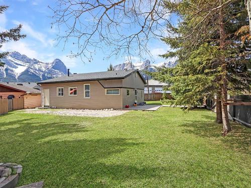 228 17Th Street, Canmore, AB - Outdoor