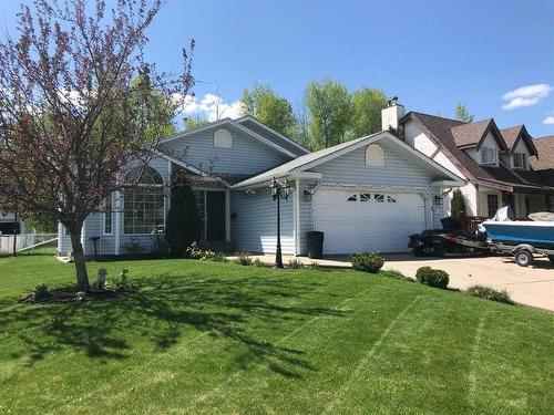 307 8 Ave, Fox Creek, AB - Outdoor With Facade