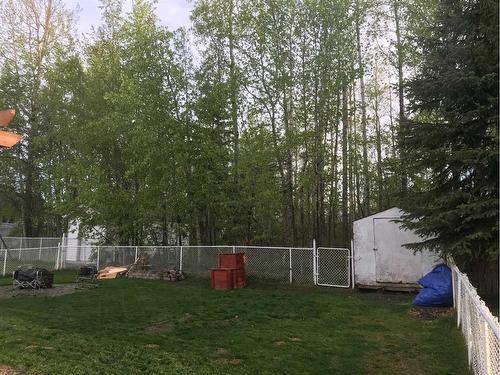 307 8 Ave, Fox Creek, AB - Outdoor