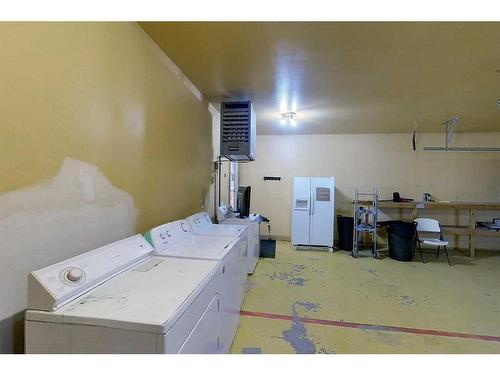 1133 63 Street, Edson, AB - Indoor Photo Showing Laundry Room