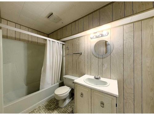 1133 63 Street, Edson, AB - Indoor Photo Showing Bathroom