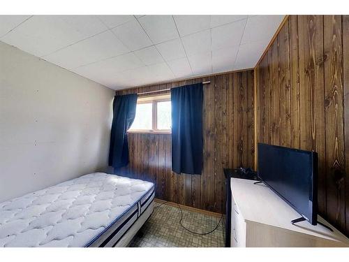1133 63 Street, Edson, AB - Indoor Photo Showing Bedroom